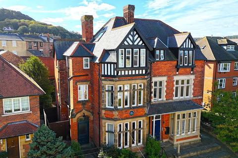 undefined, Royal Avenue, Scarborough, YO11