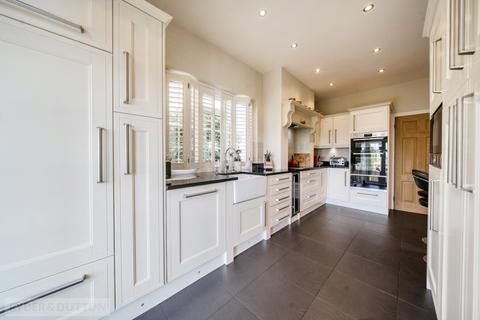 4 bedroom detached house for sale, Roils Head Road, Halifax, West Yorkshire, HX2