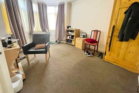 3 bedroom semi-detached house for sale, Goldthorn Hill, West Midlands WV2