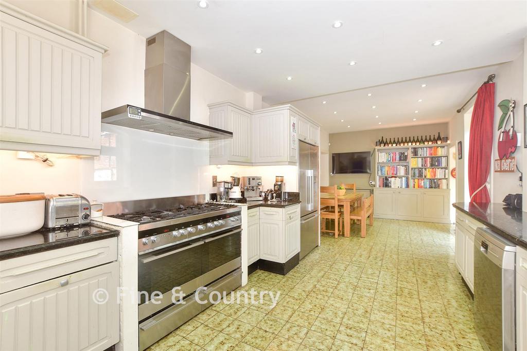 Kitchen/Breakfast Room