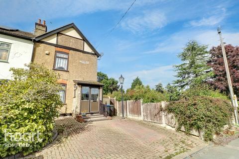 Towneley Cottages, Romford, RM4 1JP