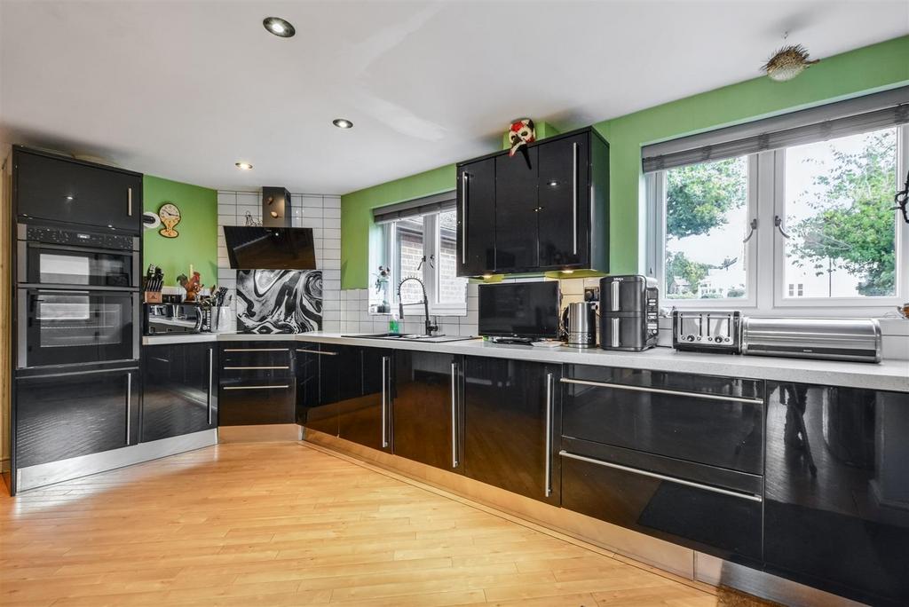 Kitchen Diner 1.jpeg