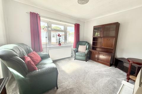 2 bedroom park home for sale, Gladelands Park, Ringwood Road, Ferndown, Dorset