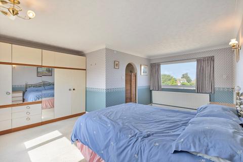 4 bedroom detached house for sale, A Rare Double Plot with Carriage Driveway in Hunstanton