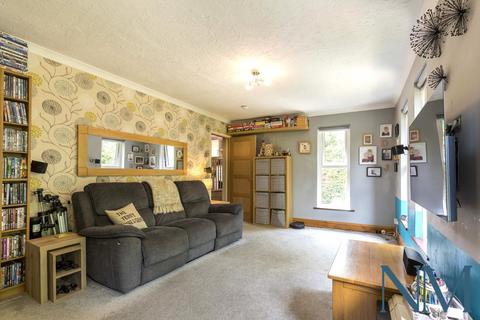 2 bedroom flat for sale, Bowers Place, Crawley Down RH10