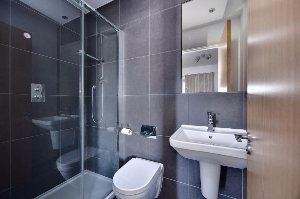 En suite 2