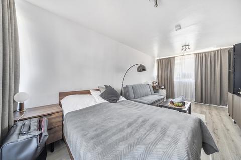 3 bedroom apartment for sale, Lorrimore Square, London