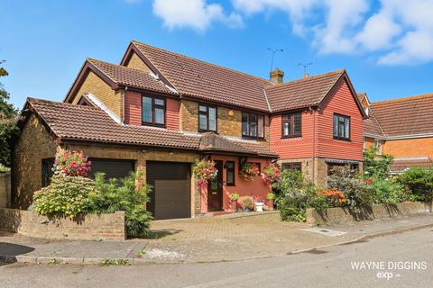 undefined, Foxes Green, Grays RM16
