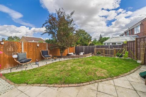 2 bedroom semi-detached house for sale, Worcester Close, Bury St. Edmunds