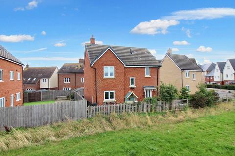 3 bedroom detached house for sale, Topaz Lane, Aylesbury