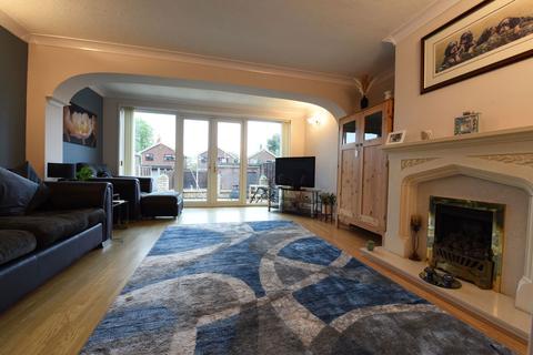 3 bedroom semi-detached house for sale, Balfour Road, Kingswinford DY6