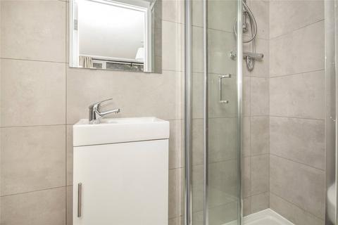 1 bedroom in a house share to rent, Coburg Crescent, London, SW2