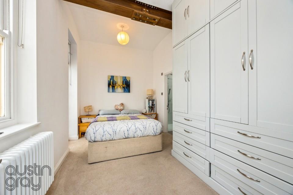 Adelaide Crescent, 29 B-010 (Custom).JPG