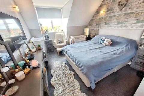 3 bedroom semi-detached house for sale, Lower Farm Way, Warwickshire CV10