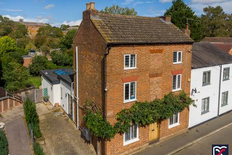 undefined, West Street, Weedon NN7