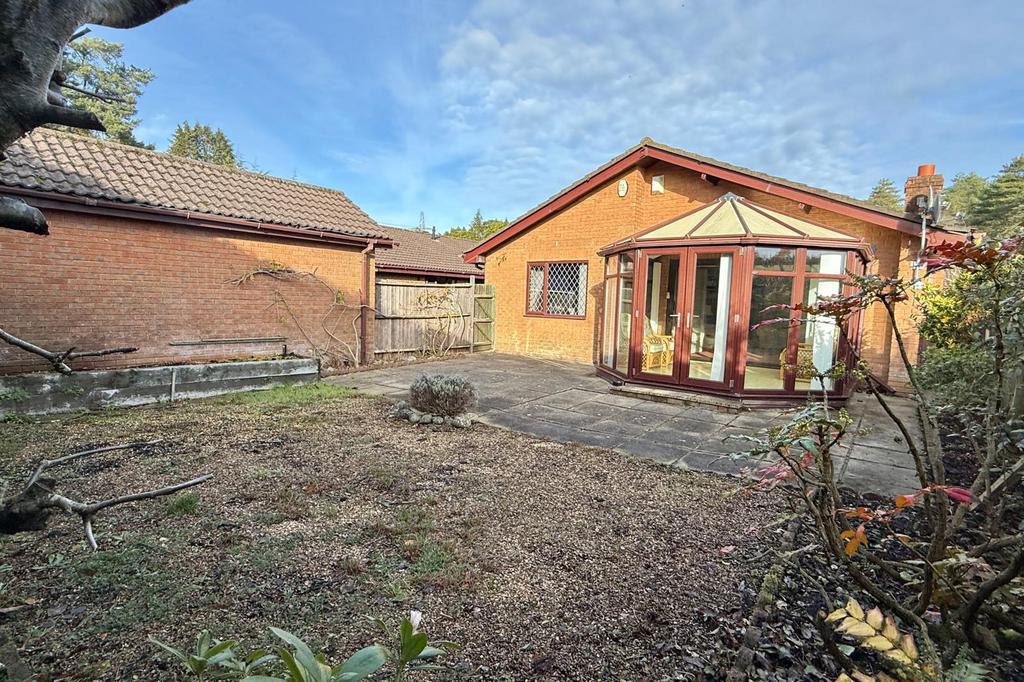 3 bedroom detached bungalow