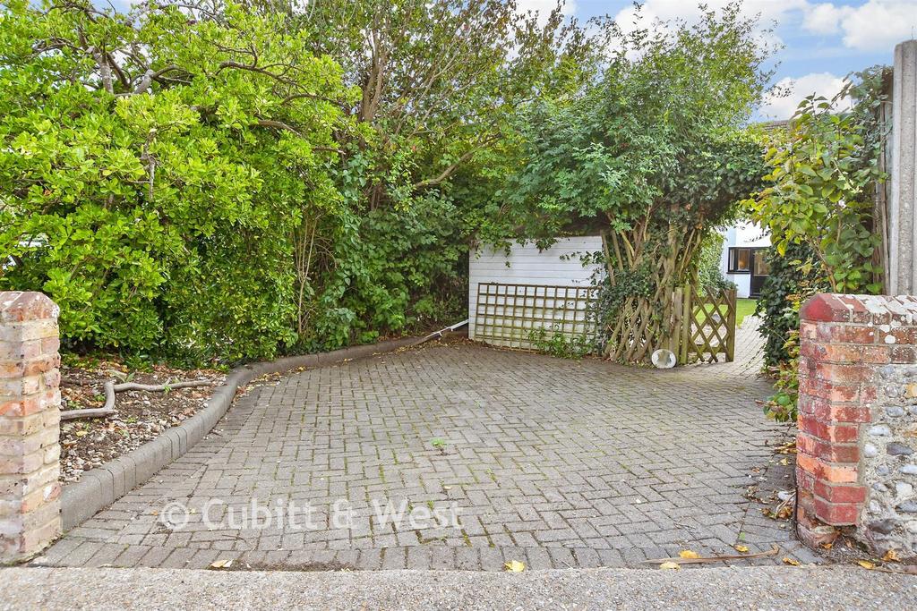 Driveway/Parking