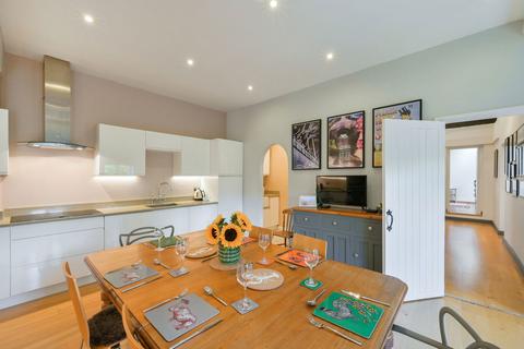 3 bedroom semi-detached house for sale, Town Mead, Redhill RH1
