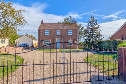 4 bedroom detached house for sale, Church Road, Friskney, PE22