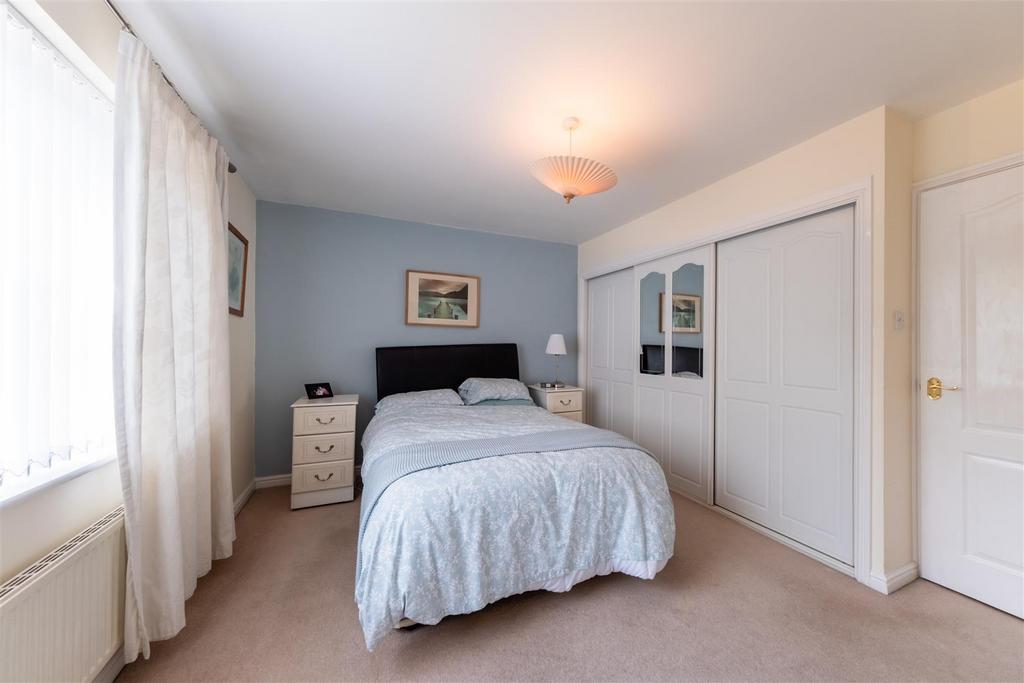 14 Trafalgar Close-017.JPG