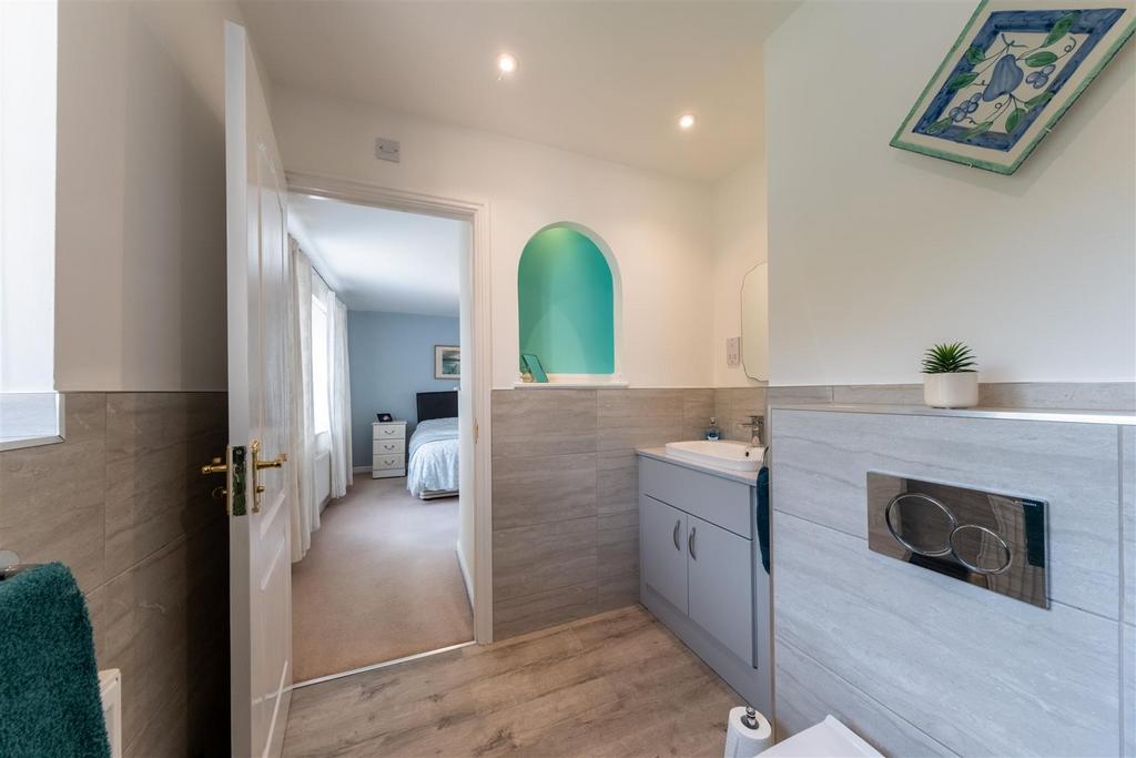 14 Trafalgar Close-021.JPG