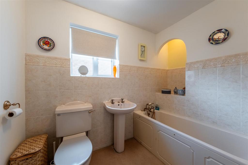 14 Trafalgar Close-027.JPG