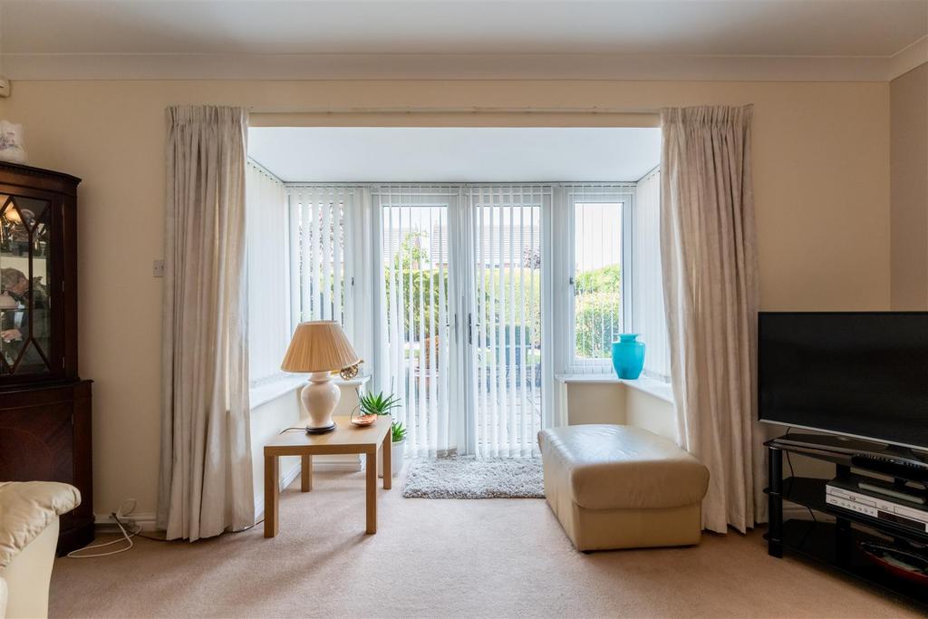 14 Trafalgar Close-012.JPG