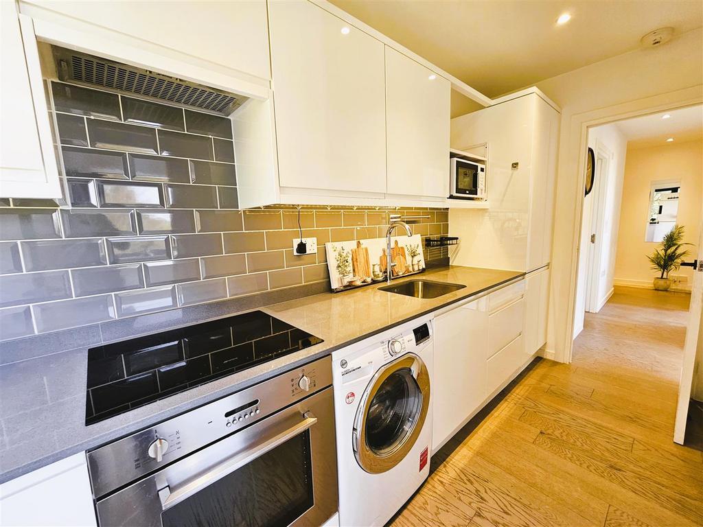 Kitchen1.jpg