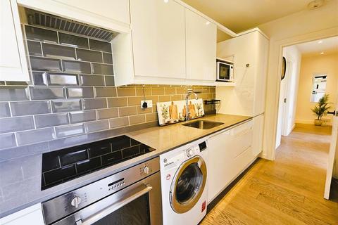 1 bedroom apartment for sale, Hubert Road, Brentwood