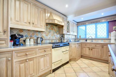 3 bedroom end of terrace house for sale, Stirling Close, Gillingham, ME8
