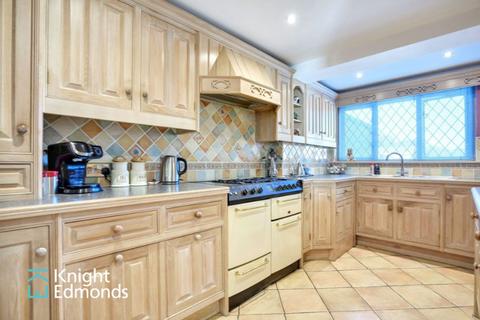 3 bedroom end of terrace house for sale, Stirling Close, Gillingham, ME8