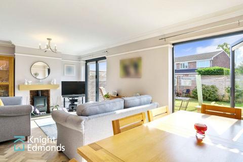 3 bedroom end of terrace house for sale, Stirling Close, Gillingham, ME8