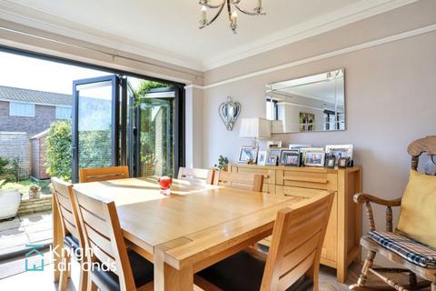 3 bedroom end of terrace house for sale, Stirling Close, Gillingham, ME8