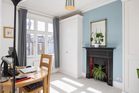 140 Faraday Road, London, SW19 8PB