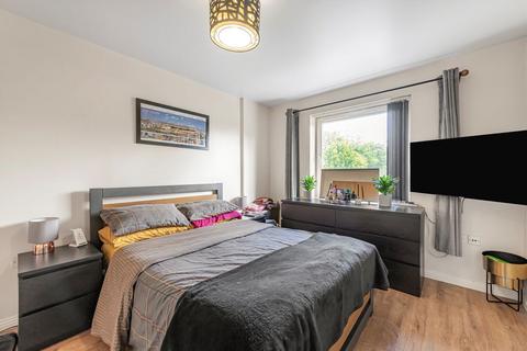 undefined, Bedfont Lane, Feltham TW13
