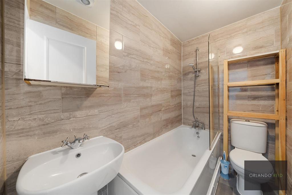 Flat 2, 55 Lambert Road SW2 5 BB-6.jpg