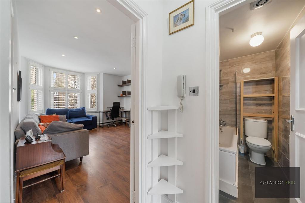 Flat 2, 55 Lambert Road SW2 5 BB-7.jpg