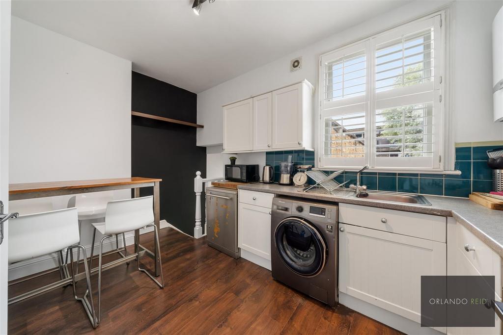 Flat 2, 55 Lambert Road SW2 5 BB-9.jpg