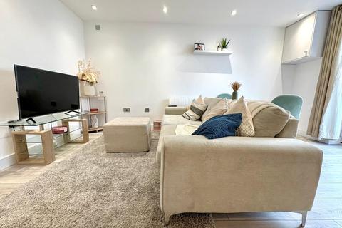 2 bedroom apartment for sale, The Pointe, A, Mellor Road, Cheadle Hulme,, Cheadle Hulme
