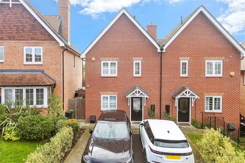 3 Ledger Gardens, Reigate, RH2 8FL