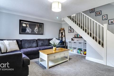 3 bedroom semi-detached house for sale, Leabrook Close, Bury St Edmunds