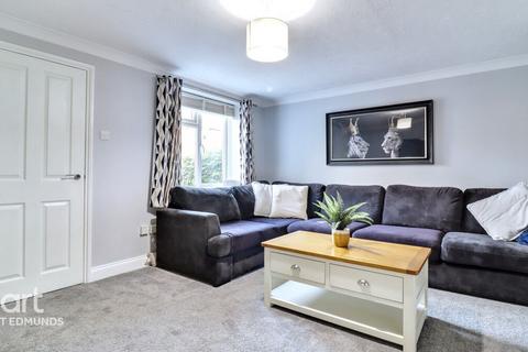 3 bedroom semi-detached house for sale, Leabrook Close, Bury St Edmunds