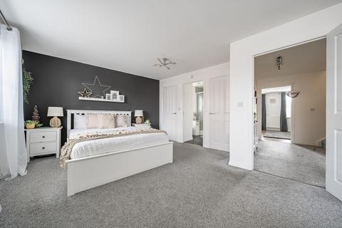 4 bedroom end of terrace house for sale, Mayflower Road, Covingham, Swindon, SN3