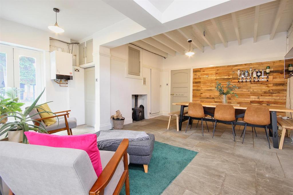 COMBINED DAY ROOM & DINING KITCHEN
