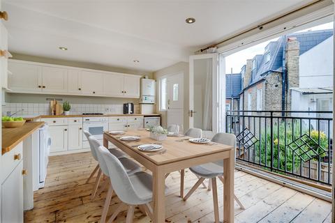 2 bedroom maisonette for sale, Balvernie Grove, London