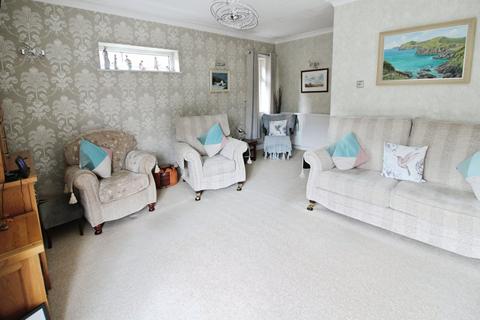 3 bedroom bungalow for sale, Chapel Street, Leeds LS25