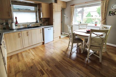 3 bedroom bungalow for sale, Chapel Street, Leeds LS25