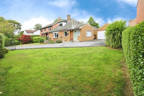 3 bedroom bungalow for sale, Chapel Street, Leeds LS25