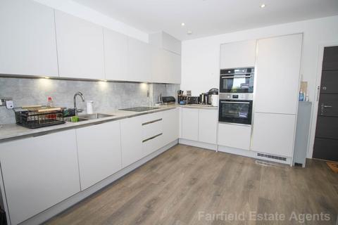 2 bedroom flat for sale, Waddington House, South Oxhey