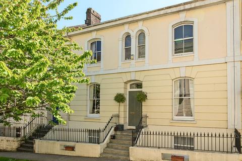 undefined, Hoe Gardens, Plymouth, PL1